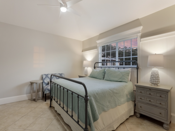 Six Bedroom Luxury Vacation Rental Anna Maria with Pool